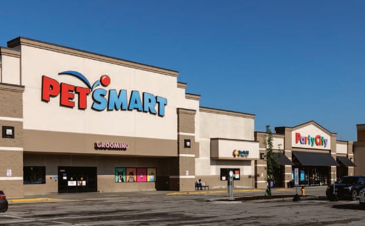 Pictures of Retail property located at 5828 Antioch Rd, Merriam, KS 66202 for lease - image #1