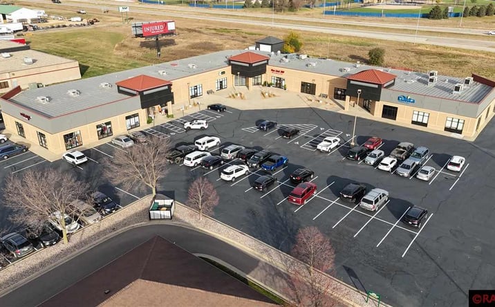 Pictures of Retail, Office property located at 1806 Commerce Drive, North Mankato, MN 56003 for lease - image #1