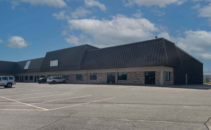 Pictures of Retail, Office, Industrial property located at 2345 Blairs Ferry Rd NE, Cedar Rapids, IA 52402 for lease - image #1
