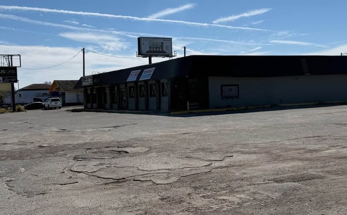 Pictures of Retail property located at 3711 E Busch Blvd, Tampa, FL 33612 for lease - image #1