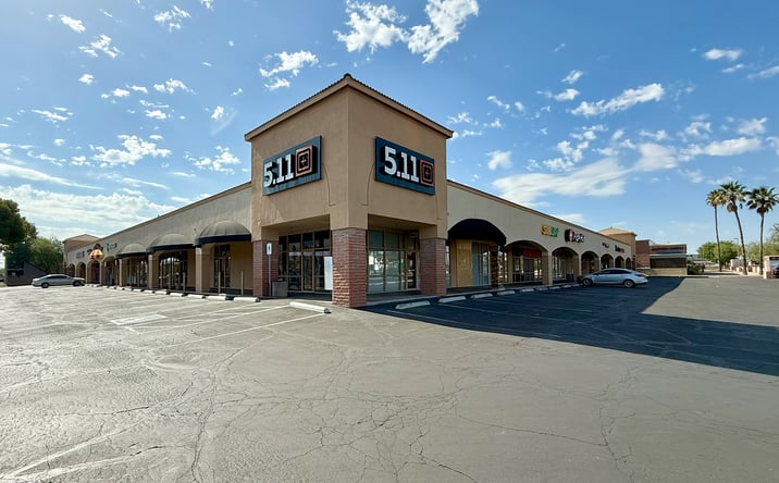 Pictures of Retail property located at 3950 N Oracle Rd, Tucson, AZ 85705 for lease - image #1