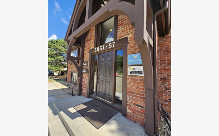 Pictures of Office property located at 5855 SW 29th St, Topeka, KS 66614 for lease - image #1