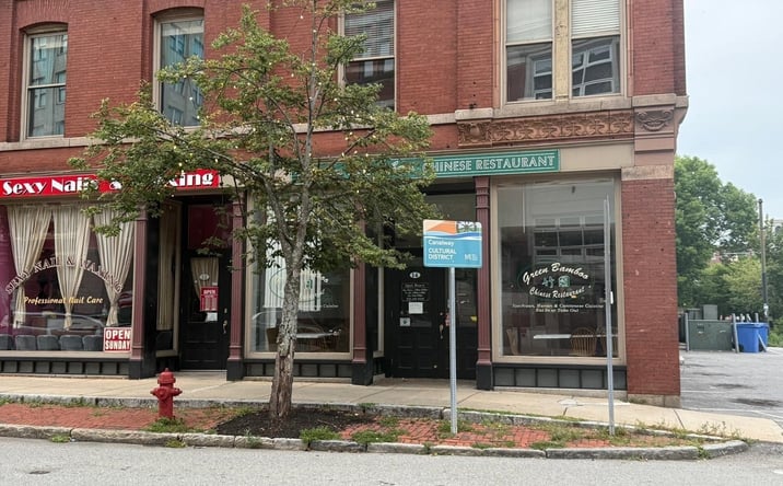 Pictures of Retail, Restaurant property located at 10 Kearney Square, Lowell, MA 01852 for lease - image #1