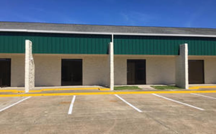 Pictures of Office property located at 3664 14th St, Pascagoula, MS 39567 for lease - image #1