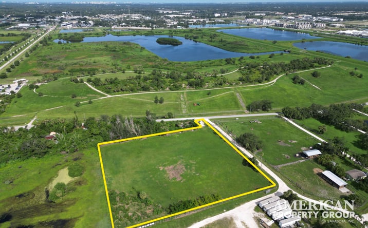 Pictures of Land property located at 7015 Palmer Blvd, Sarasota, FL 34240 for lease - image #1