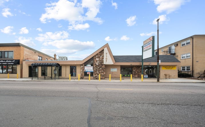 Pictures of Office, Special Purpose property located at 7107 W Belmont Avenue 1E, Chicago, IL 60634 for lease - image #1