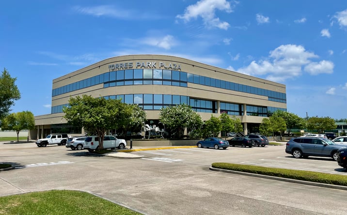 Pictures of Office property located at 8301 W Judge Perez Dr, Chalmette, LA 70043 for lease - image #1