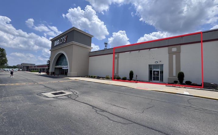 Pictures of Retail property located at 2040 E Dorothy Ln, Kettering, OH 45420 for lease - image #1