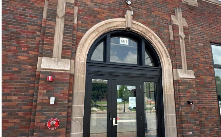 Pictures of Office, Retail property located at 601 W 2ND Street 103, Davenport, IA 52801 for lease - image #1