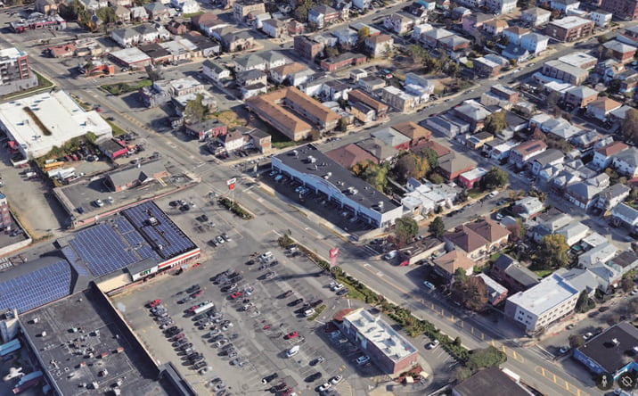 Pictures of Retail property located at 222 Bergen Blvd, Fairview, NJ 07022-1318 for lease - image #1