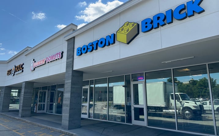 Pictures of Retail property located at 10 Wall St, Burlington, MA 01803 for lease - image #1