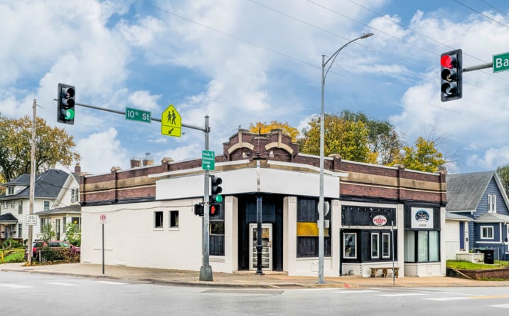 Pictures of Retail property located at 2703 S 10th St, Omaha, NE 68108 for lease - image #1