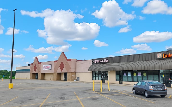 Pictures of Retail property located at 1201 S Division St, Harvard, IL 60033 for lease - image #1