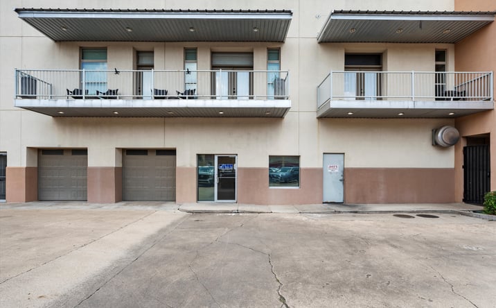 Pictures of Office property located at 613 Austin Ave, Waco, TX 76701 for lease - image #1