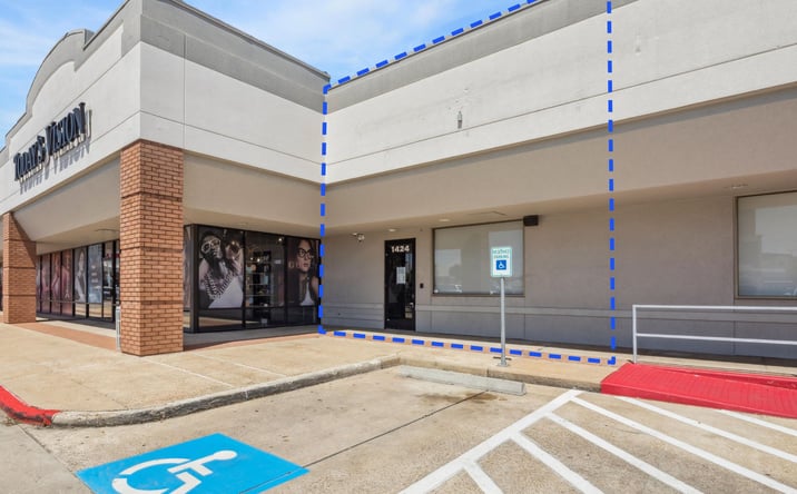 Pictures of Retail property located at 1424 W Gray St, Houston, TX 77019 for lease - image #1