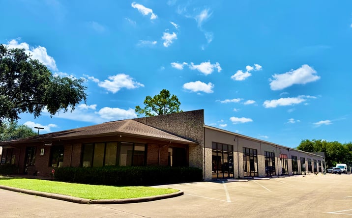 Pictures of Office, Industrial property located at 7135 W Tidwell, Houston, TX 77092 for lease - image #1