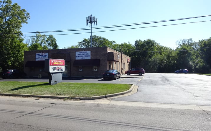 Pictures of Retail property located at 15801 Oak Park Avenue, Oak Forest, IL 60452 for lease - image #1