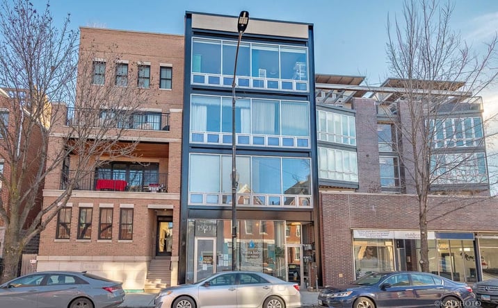 Pictures of Retail property located at 1921 N Damen Avenue C, Chicago, IL 60647 for lease - image #1
