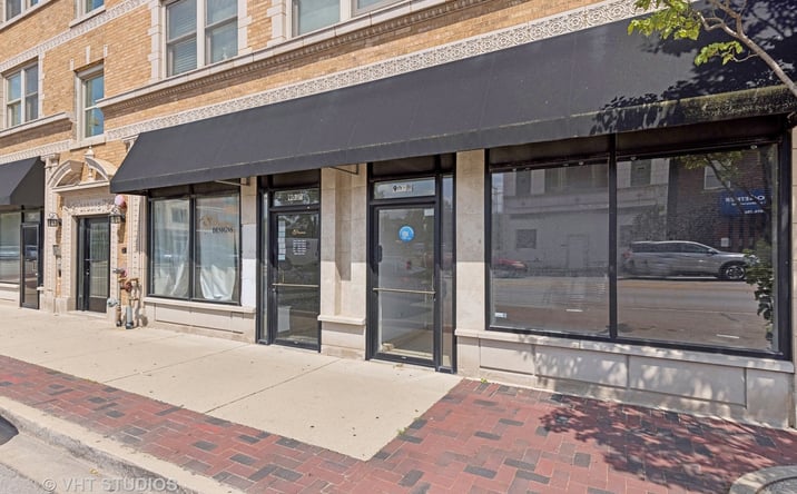 Pictures of Retail property located at 905 S 5TH Avenue B, Maywood, IL 60153 for lease - image #1