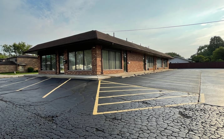Pictures of Office property located at 613 Front Street, McHenry, IL 60050 for lease - image #1