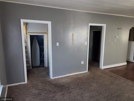 9574886