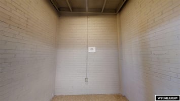 10084130
