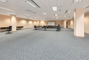 10232370