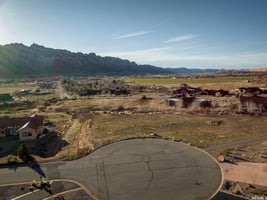 10495779