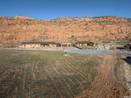 10495794