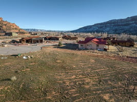 10495792