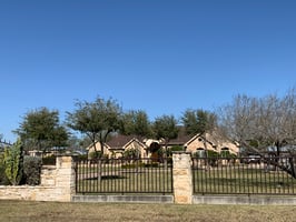 10595735