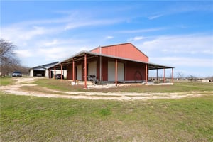 10686800