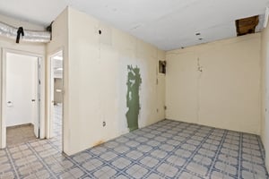 10806522