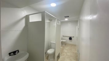 23040662