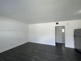 30083287