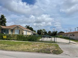 33565234