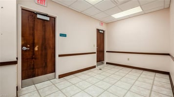 27549587