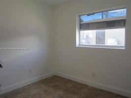 23006918