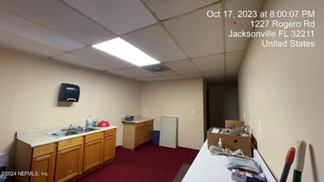 32340239