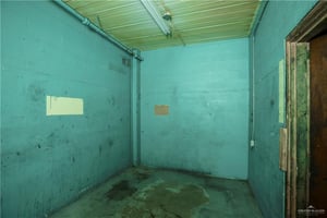 13658118