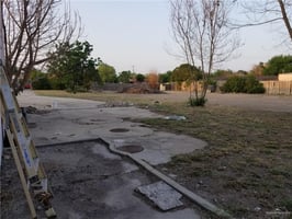 13693649