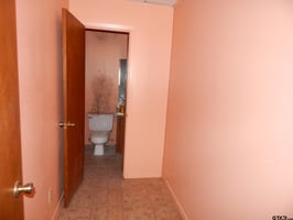 23515656
