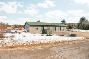 31604043