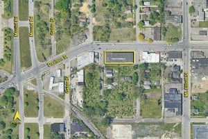 14613052