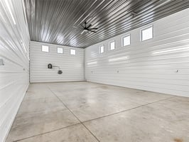 31653607