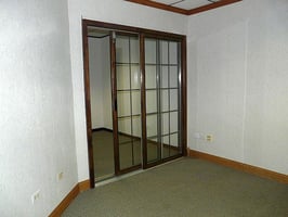 15601886