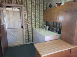 15918903