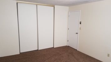 16580015