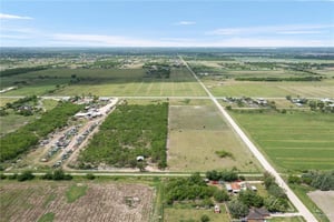 16608562