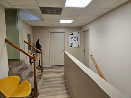 16631652